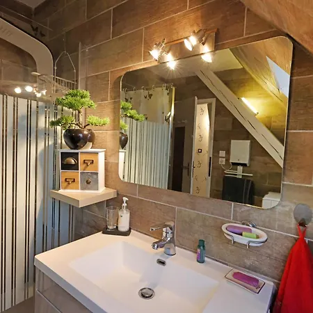 Lägenhet Le Clocher Aux Cigognes Au Village De