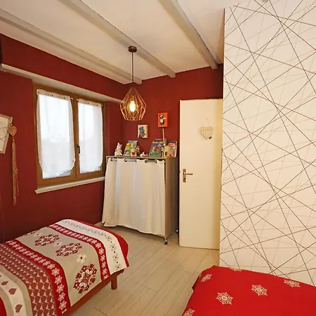 Lägenhet Le Clocher Aux Cigognes Au Village De *