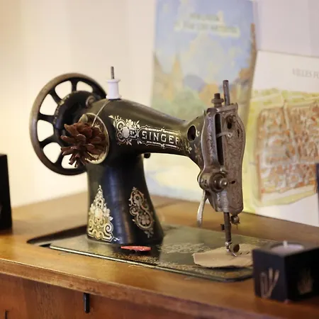 Le Clocher Aux Cigognes Au Village De Bergheim