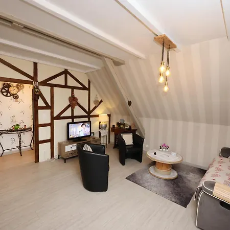 アパート Le Clocher Aux Cigognes Au Village De