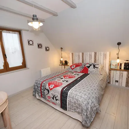 Lägenhet Le Clocher Aux Cigognes Au Village De